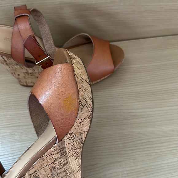 Express Cognac Tan Wedges 7 - Picture 13 of 16